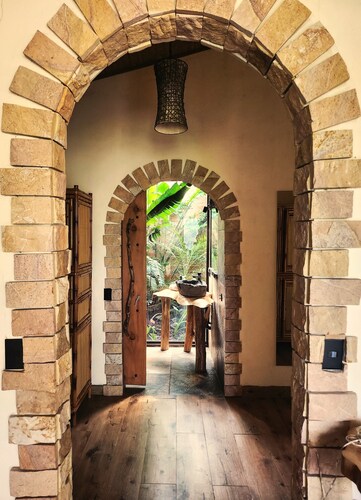 Suave Vida Getaway - Guesthouse