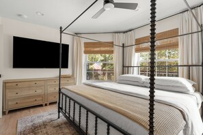 2 habitaciones, tabla de planchar con plancha y cuna de viaje