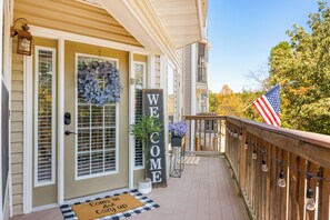 Exterior detail - NEW Lakefront 2-bedroom condo on Beautiful TRL (Kimberling City)