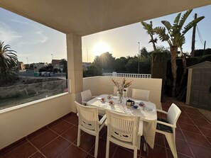 Outdoor dining