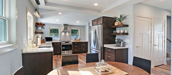 Sage Street Bungalow-  Beautifully renovated, historical home walking distance to downtown