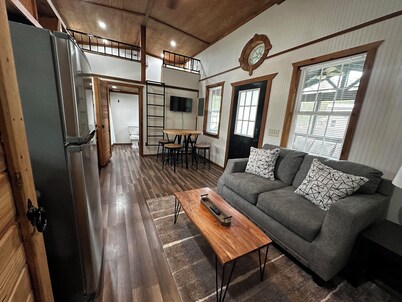 Stay Small at Lake Waccamaw