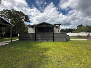 Exterior - Stay Small at Lake Waccamaw (Lake Waccamaw)