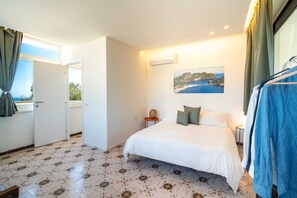 3 室のベッドルーム、デスク、アイロン / アイロン台、WiFi (無料)