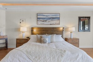7 bedrooms, desk, iron/ironing board, free WiFi