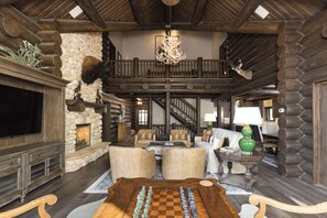 Smart-tv en een open haard