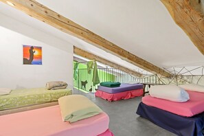 5 bedrooms, iron/ironing board, free WiFi - Cottage 'Gite Bergerie' with Mountain View, Private Terrace and Wi-Fi (Bargème)