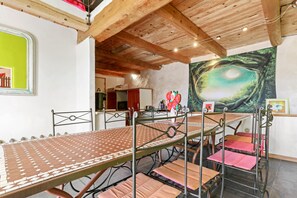 Dining - Cottage 'Gite Bergerie' with Mountain View, Private Terrace and Wi-Fi (Bargème)