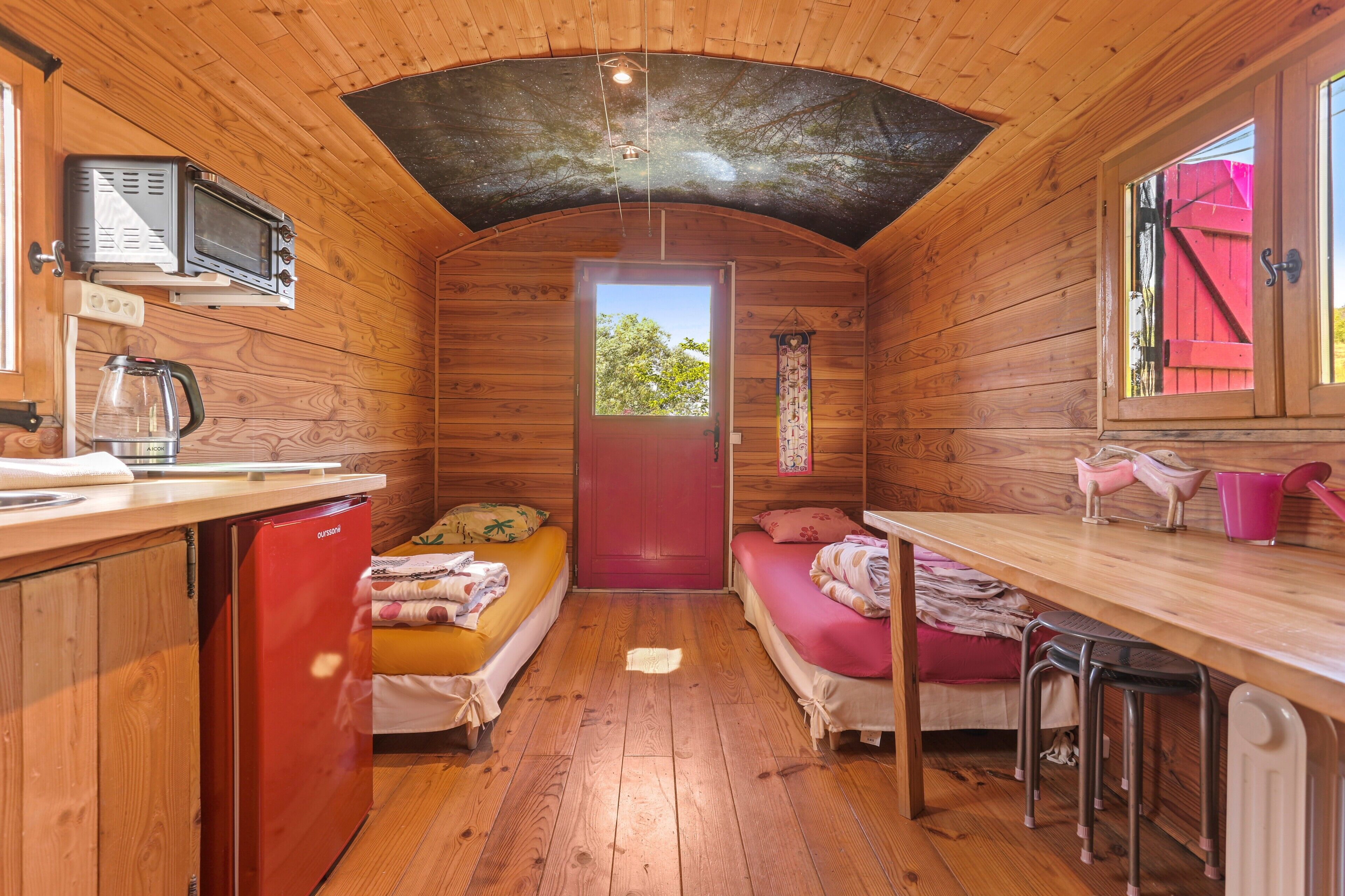 1 bedroom, iron/ironing board, bed sheets