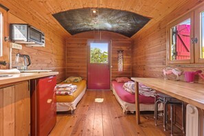 1 bedroom, iron/ironing board, bed sheets