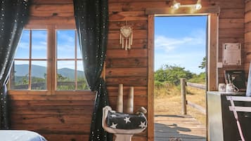 1 habitación y ropa de cama