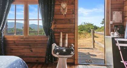 Cabane Aux Ătoiles avec vue sur les montagnes, terrasse privĂ©e et jardin partagĂ©