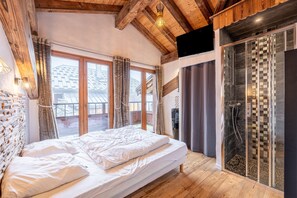 3 quartos, Wi-Fi de cortesia, roupa de cama