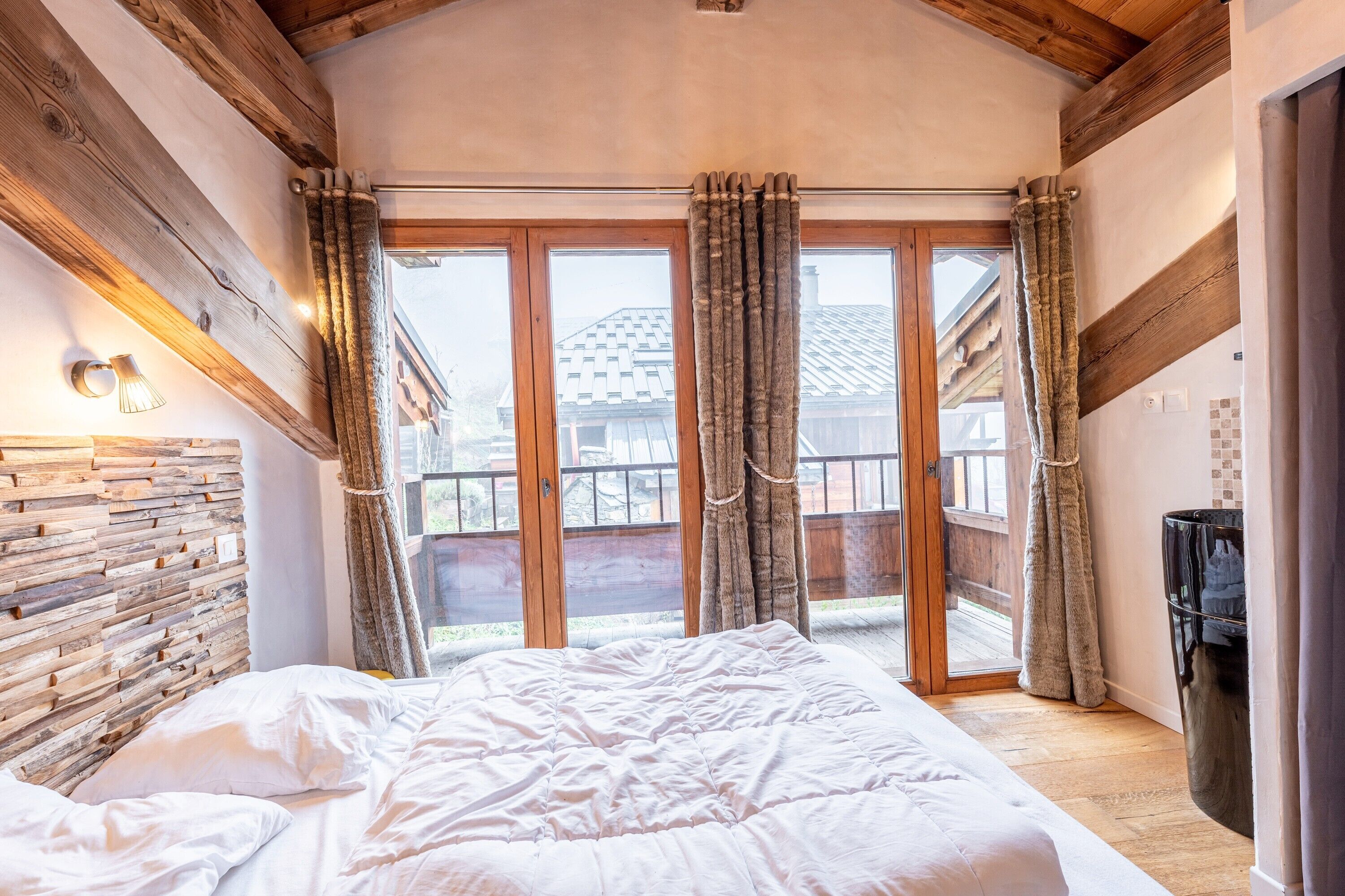 3 bedrooms, free WiFi, bed sheets