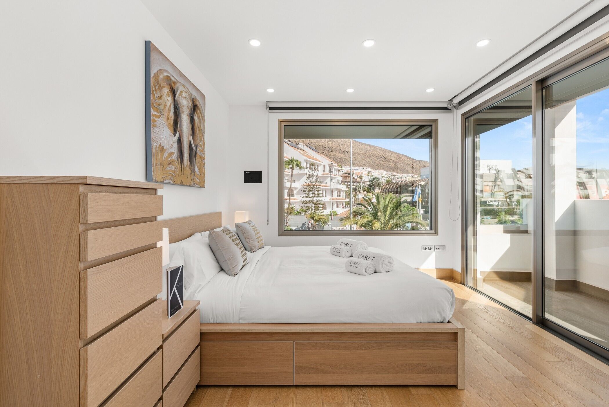 3 habitaciones, tabla de planchar con plancha y wifi gratis 