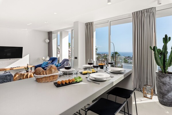 Dining - Holiday Villa 'Karat Blue' with Sea View, Wi-Fi and Air Conditioning (Costa Adeje)