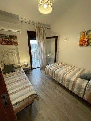 4 chambres, Wi-Fi gratuit, draps fournis