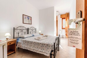 1 bedroom, free WiFi, bed sheets