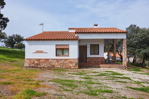 Country House 'Casa El Águila' with Mountain View, Shared Pool and Air Conditioning