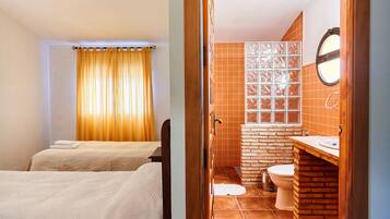 2 bedrooms, bed sheets