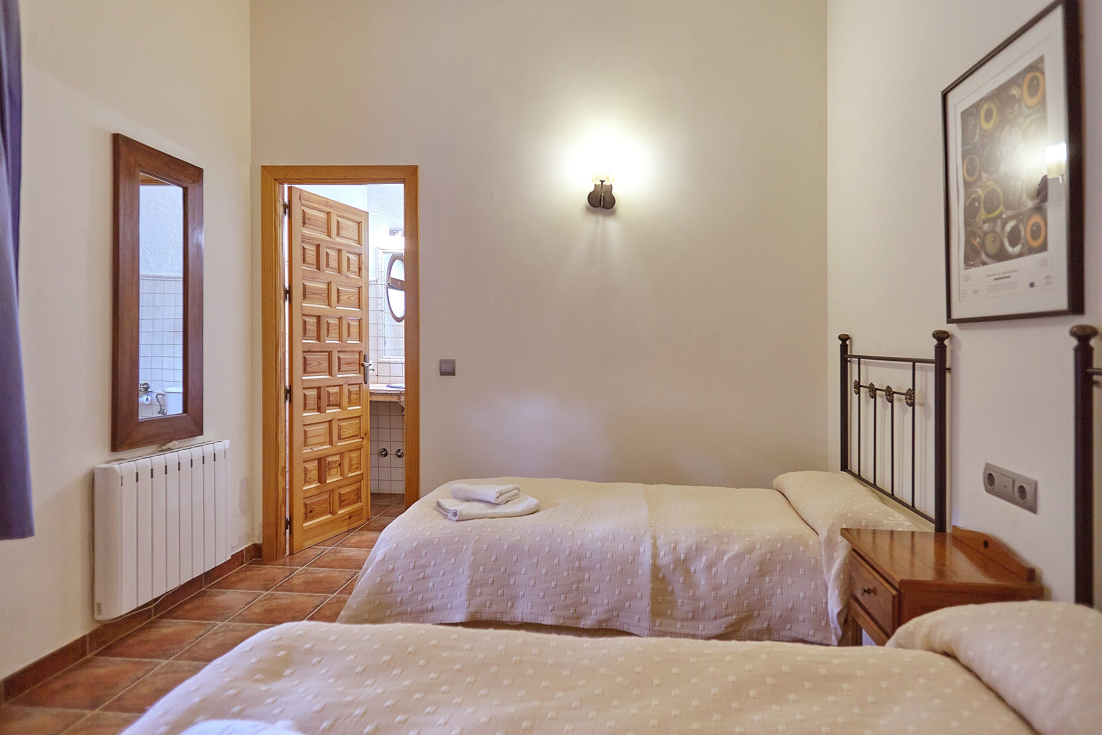 2 bedrooms, bed sheets