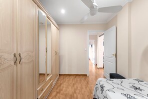 2 Schlafzimmer, Bügeleisen/Bügelbrett, kostenloses WLAN, Bettwäsche