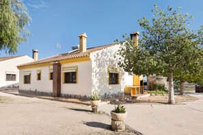 Exterior - Country House 'La Artesa' with Mountain View, Wi-Fi and Air Conditioning (Murcia)
