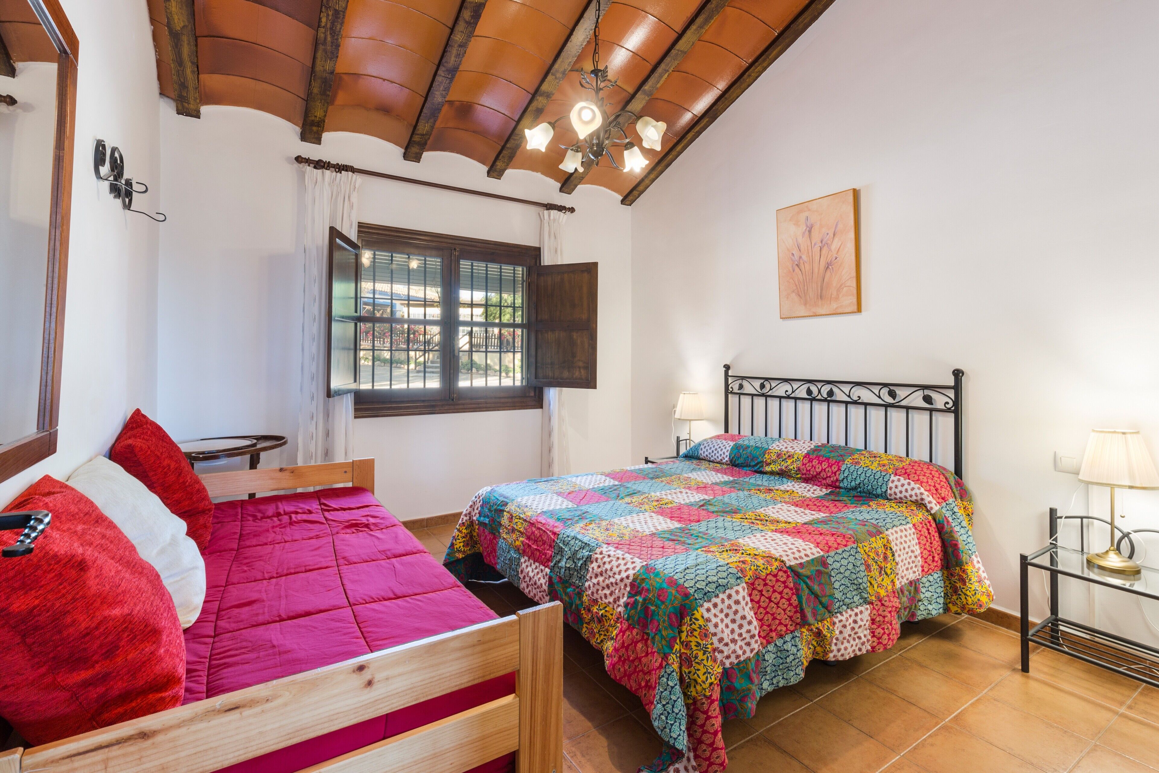 3 bedrooms, iron/ironing board, free WiFi, bed sheets