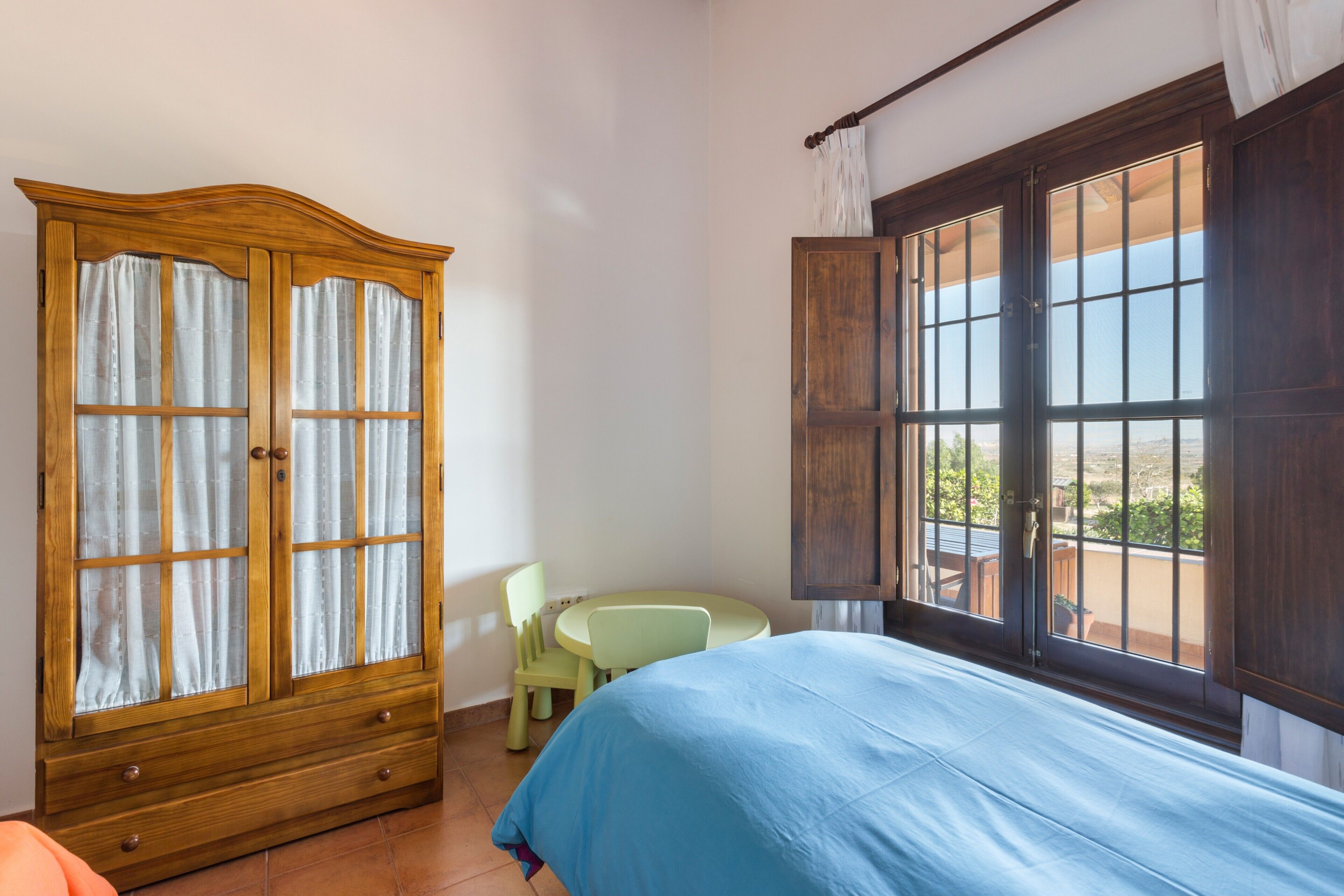 3 makuuhuonetta, silitysrauta/-lauta, ilmainen Wi-Fi, vuodevaatteet