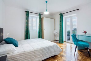 2 chambres, fer et planche à repasser, accès au Wi-Fi (inclus)