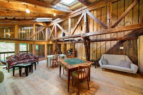 Chalet 'Cedä M House' with Mountain View, Shared Terrace and Wi-Fi