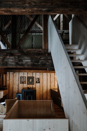 Interior - Room 'Cedùtä' with Mountain View, Shared Terrace and Wi-Fi (Dosoledo)