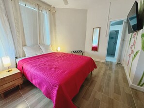 1 bedroom, in-room safe, free WiFi, bed sheets