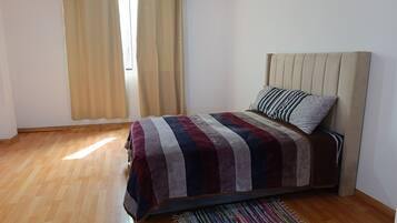 2 makuuhuonetta, Wi-Fi, vuodevaatteet