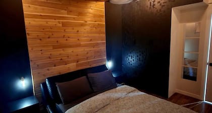 "Charming & Compact Retreat"