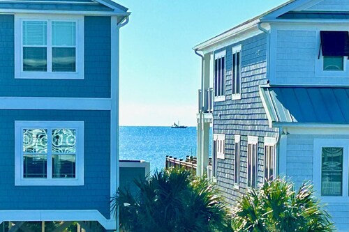 2nd Row • Ocean Views • Fully Renovated 3 Bedroom Condo • 2-min Walk From Beach