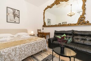 1 chambre, fer et planche à repasser, Wi-Fi, draps fournis