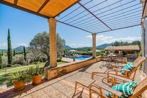 Outdoor dining - Villa Muntalegre - Family holiday in Pollensa (Pollensa)