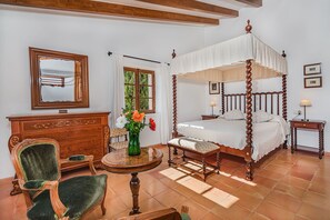 5 chambres, fer et planche à repasser, Wi-Fi gratuit, draps fournis