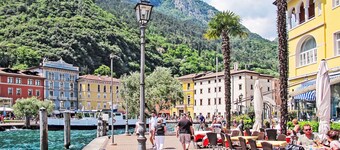 Crosina by Interhome