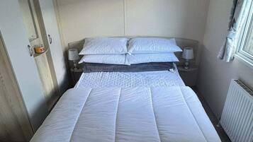 1 bedroom, iron/ironing board, WiFi