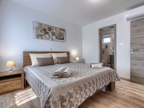 2 bedrooms, internet