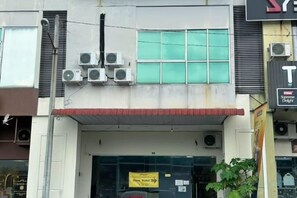 Unclassified image, 4 of 10, button - Hotel Lean Fatt (Ipoh)