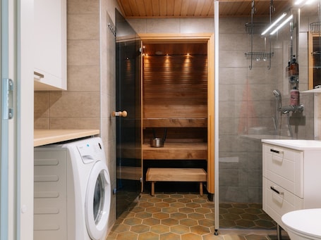 Bathroom. Maalaistalo sipilä by Interhome