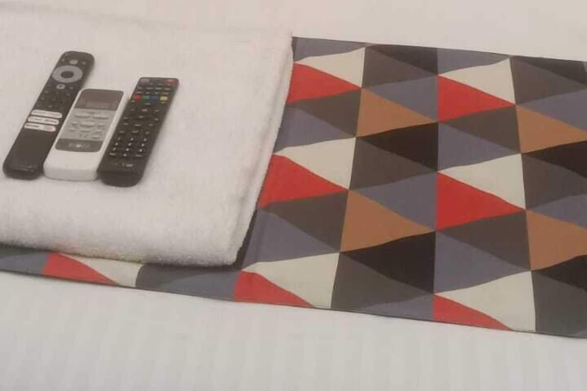 Classic Single Room | Premium bedding, iron/ironing board, free WiFi, bed sheets