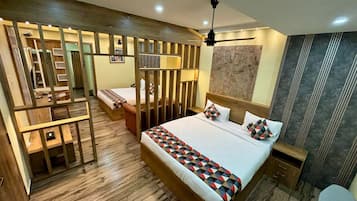Studio Suite Executive | Bộ đồ giường cao cấp, bàn ủi/dụng cụ ủi quần áo