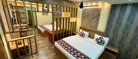 Ropa de cama de alta calidad y tabla de planchar con plancha