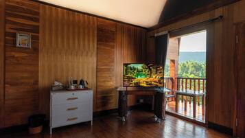 Premium bedding, minibar, in-room safe, blackout curtains