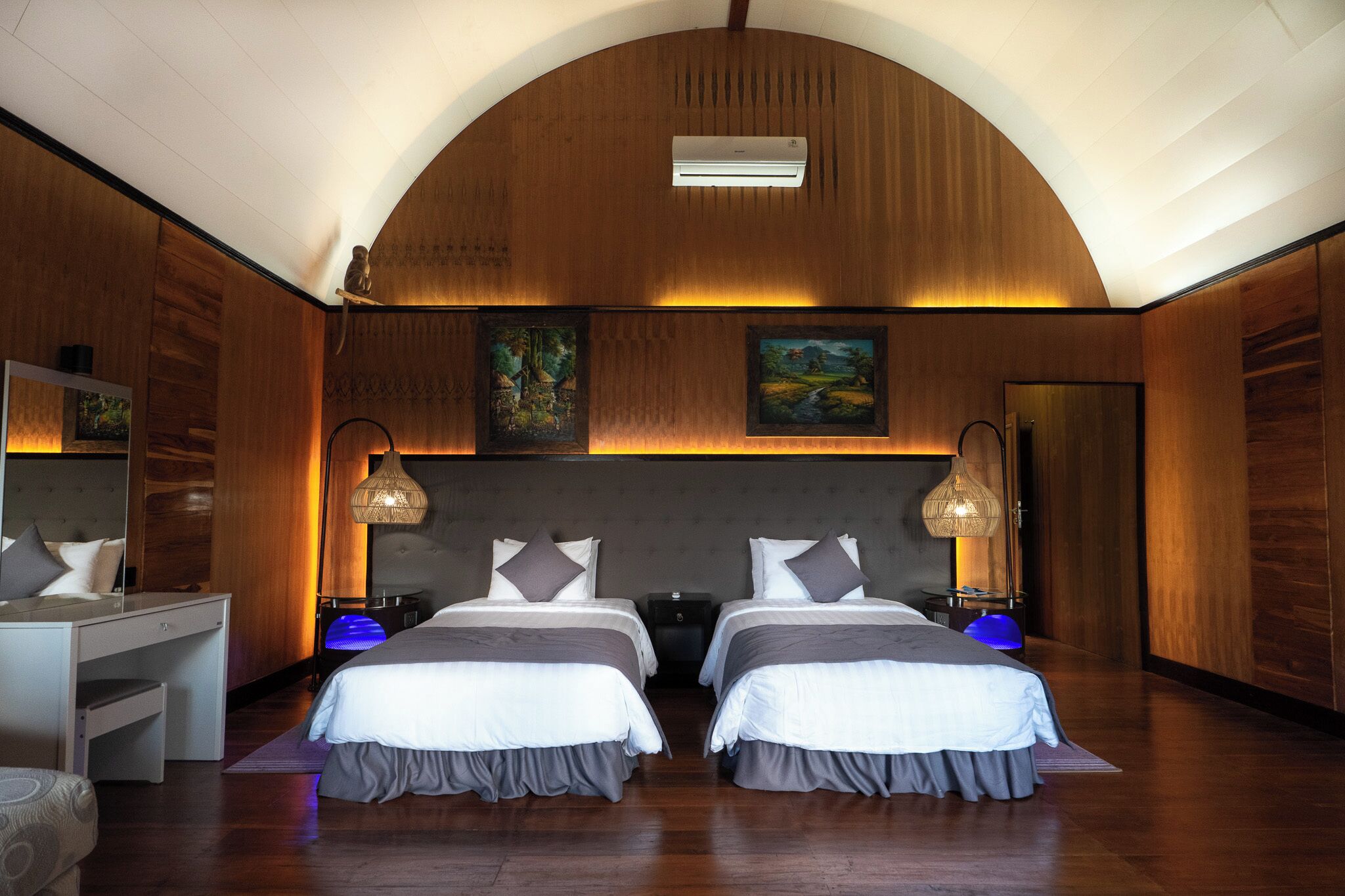Premium bedding, minibar, in-room safe, blackout curtains