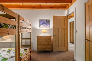 4 chambres, bureau, fer et planche à repasser, Wi-Fi gratuit